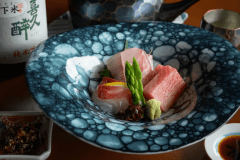 豊後水道の恵みを、一滴のオイルと清らかな地酒とともに。