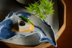 白アスパラ豆腐に、皐月の瑞々しさを添えて