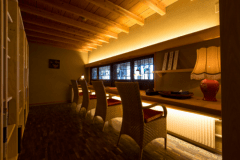 名月荘の図書室