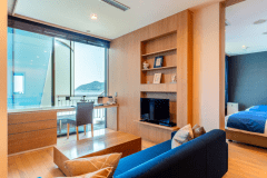 エトワールツイン－etoile－ 落ち着きのあるお部屋はリビングと寝室が独立する二間続き。