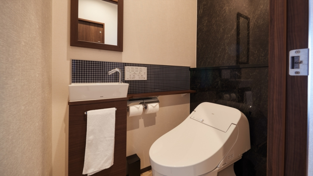 【客室】スイートルーム(トイレ)