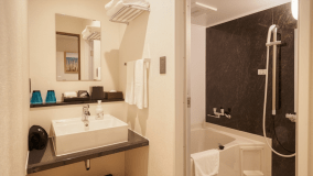 【客室】スーペリアツインルーム/ハリウッドツインルーム(バスルーム)