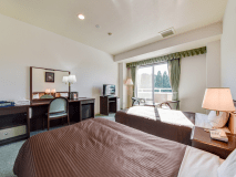 *【洋室 ユニットバス付】ベッドをご希望の方はこちらのお部屋を♪＜加湿機能付き空気清浄器完備＞