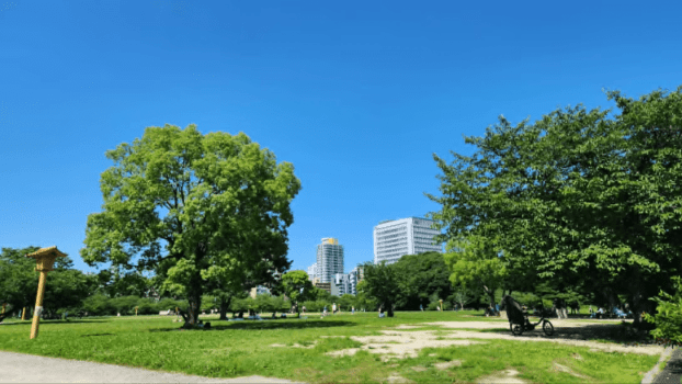 舞鶴公園　三ノ丸広場