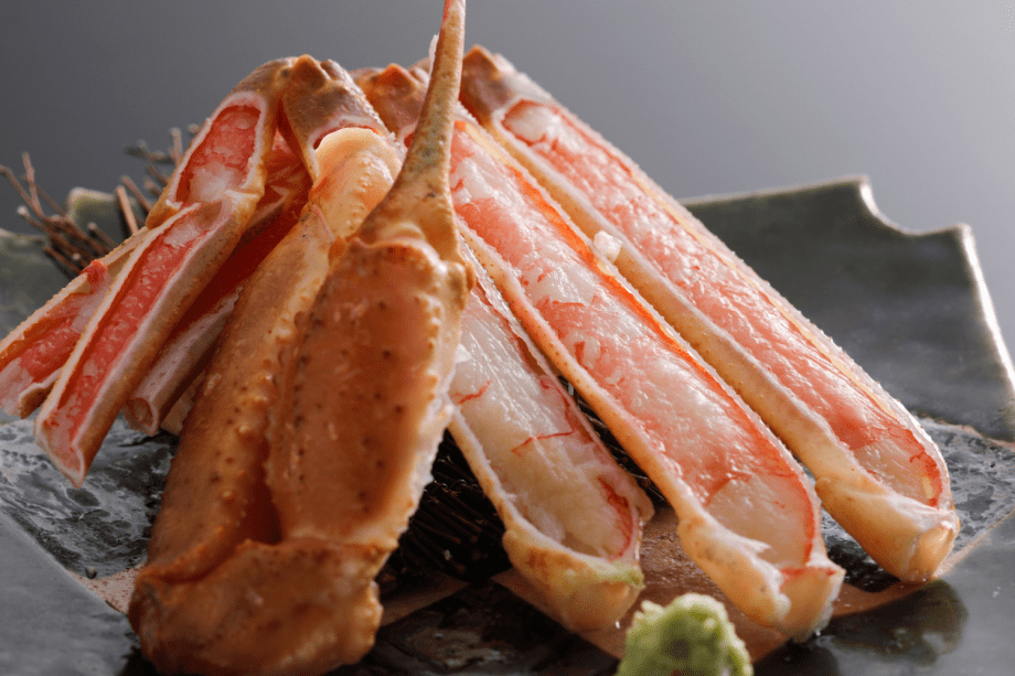 【冬のお料理】カニの甘みが際立つカニ刺し（一例）