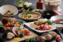 【秋・暁会席】料理長厳選の秋の特選食材◆松茸やのどぐろ、但馬牛や鮑など、秋の味覚を堪能し尽くす！（一例）