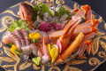 【春のお料理】春の味覚・香住ガニや地魚5種盛りを味わう！（一例）