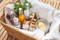 【朝食のみ】VISONの農園で取れた新鮮な野菜を堪能｜オルビーレストラン紺野真シェフ監修 部屋食