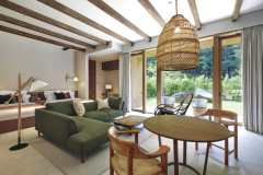 【102】ドッグルーム　開放的な雰囲気とモダンデザインの客室