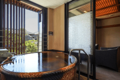 露天風呂・半露天風呂付き（1名様利用）