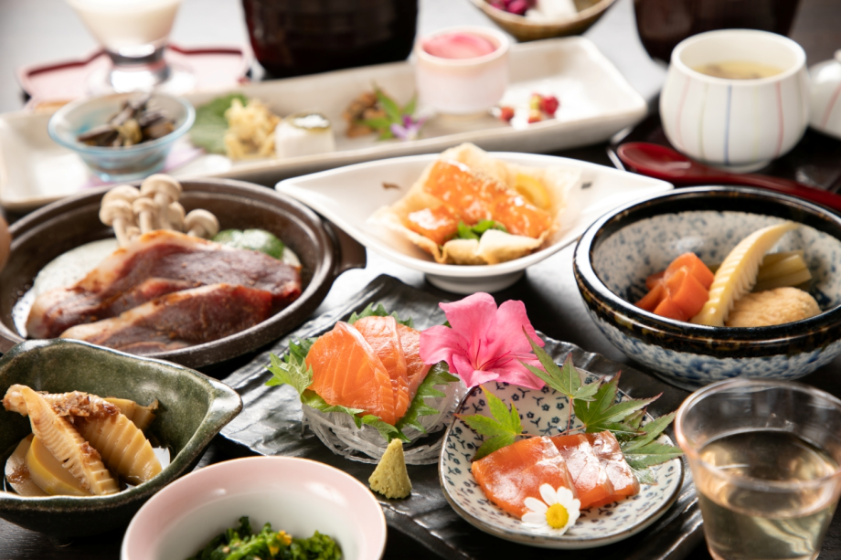 Experience the Charm of a 150-Year-Old Traditional Japanese Inn with "Bijin no Yu" Hot Springs and Local Cuisine - Standard Plan
