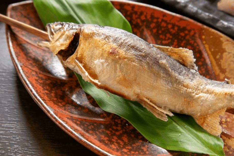 【鮎の塩焼き】10月までのご提供になります。