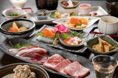 【ご夕食】高級食材であるとちぎ和牛や国産しし肉をはじめとして、様々な川魚など、ここだけの味を