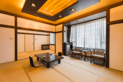 【ＴＯＢＩＵＯ】（とびうお）　１６畳間トイレ付禁煙室