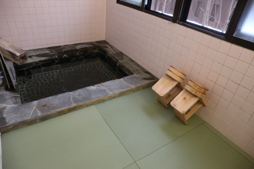 石の貸切風呂