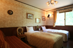 ツインルーム。エチオピア王女でありながらエジプトに捕らえられ、王女に仕える「アイーダ」。
エジプトを舞台に起こる壮大な美しくも悲しい物語をイメージしています。