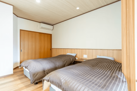 Spacious Japanese/Western style room