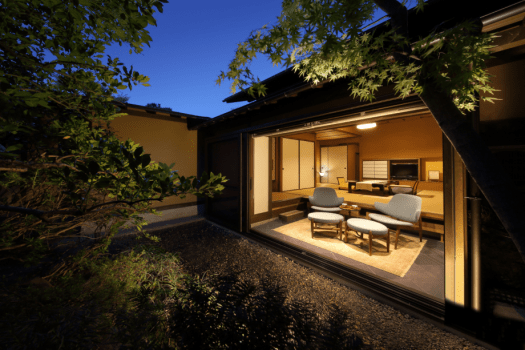 離れ「離塵境」　主室(9.5畳）＋広縁（チェアー＋オットマン）＋温泉半露天風呂【4】