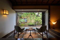 離れ「離塵境」 主室(9.5畳)+広縁(チェアー+オットマン)+温泉半露天風呂【1】 離れ「離塵境」 主室(9.5畳)+広縁(チェアー+オットマン)+温泉半露天風呂【1】