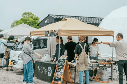 限定開催《グランレイクマルシェ》■6月14日(日)■当施設の大人気イベントが今年も開催！湯梨浜の湖畔を満喫するグランピングステイプラン【宿泊者限定プレゼント付き】