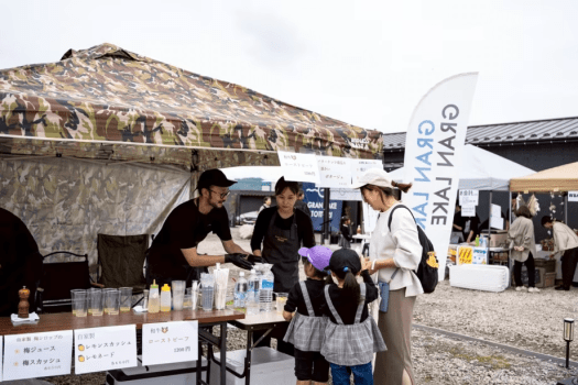 限定開催《グランレイクマルシェ》■6月14日(日)■当施設の大人気イベントが今年も開催！湯梨浜の湖畔を満喫するグランピングステイプラン【宿泊者限定プレゼント付き】