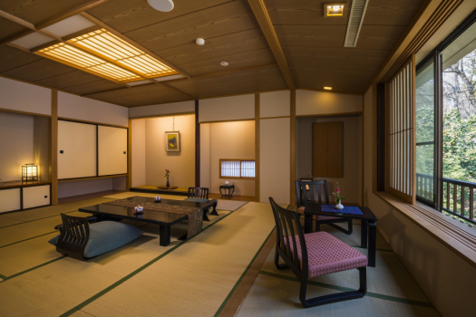 Japanese style room / East building (with bath and toilet)
