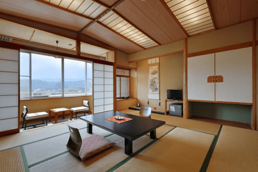 Japanese style room / Central building (with bath and toilet)