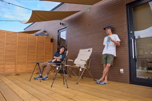 【コネクティングツイン】
アウトドアリビングのパーテーションを外し、ダブルルームを繋げて利用！客室内は繋がっていません