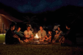 やんばるの満天の星空を背景に焚火！（持込可、貸出はHPから要予約） やんばるの満天の星空を背景に大自然に囲まれた開放感のある芝生スペースでの焚火！大自然の中でのリトリートタイムを満喫下さい！