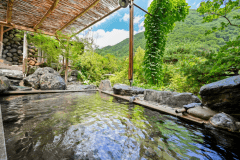 混浴露天風呂【岩鏡】