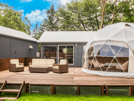 ウッドデッキにドームテント♪グランピングの醍醐味です！