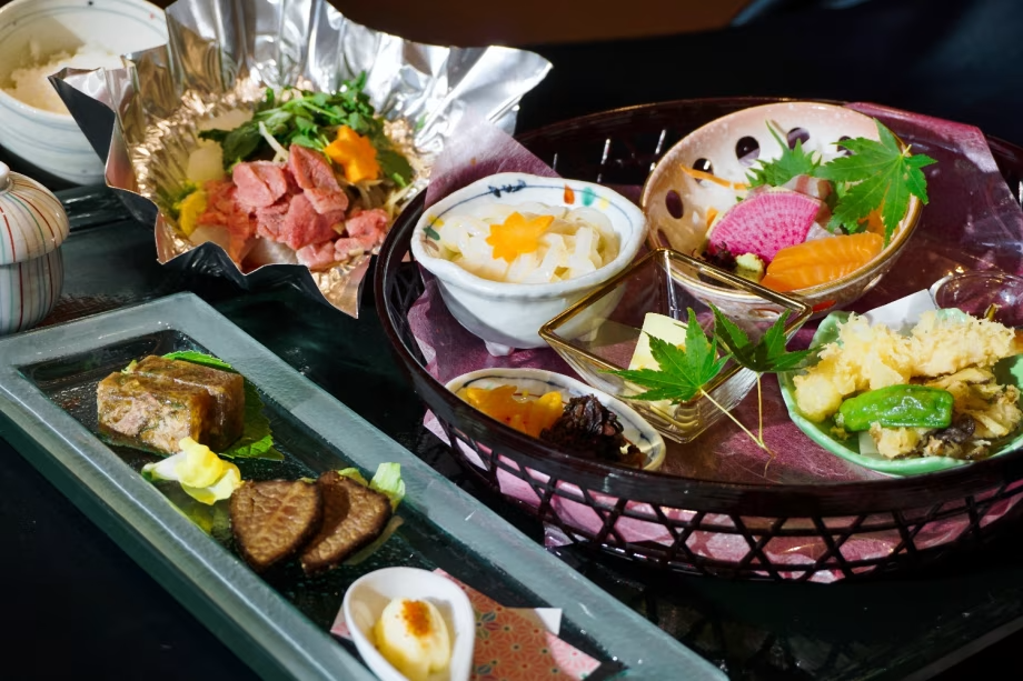 津山の食事を堪能する【津山城下町御膳”そずり鍋付き”＋特製朝食】プラン☆