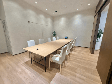 2025年10月リニューアル。10名様での個室が新設されました。