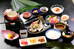 【１泊朝食付プラン】イン２１時まで・温泉入浴いつでもＯＫ！草津温泉ゆっくり到着プラン