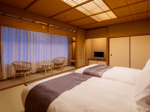 【スーペリアツインルーム】和室54㎡／川側