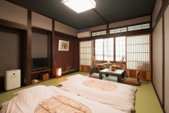 和室１０畳＋広縁【バストイレ付/禁煙/Wi-Fi利用可加湿空気清浄機付】