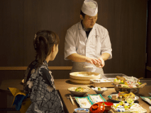 目の前で作られる出来立てのお料理に舌鼓