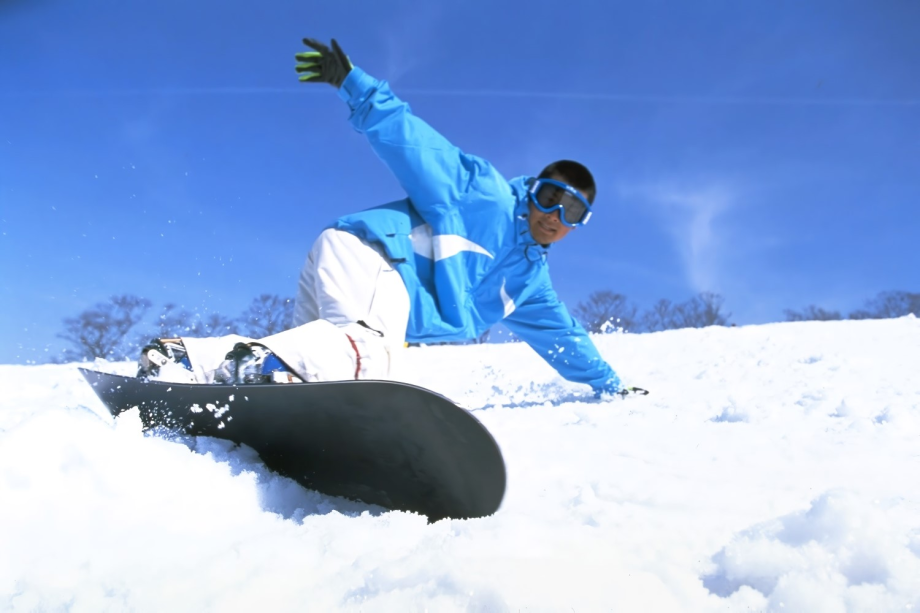 スノーボードは山麓・山頂共全面滑走可能です。