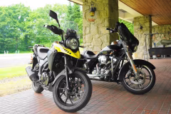 バイクツーリングの方には 屋根付きの場所を確保!