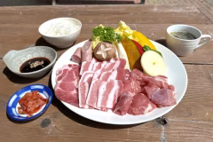 「レストハウスかむろ」昼食バーベキュー※イメージ