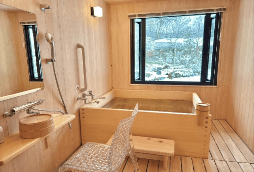 雪景色を眺めながら、ゆっくりと身体も温まります。