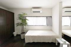 ・【210グループ用】寝室はトリプルのお部屋と続き間でのシングルベッドでのご用意となります