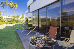 【ガーデンヴィラ】客室テラスバーベキュー（イメージ）