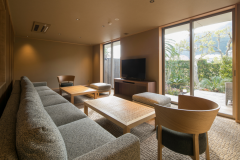 【グランヴィラ 客室＋専用ＬＤＫ＆スパ貸切】リビングルーム