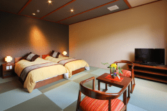 【和モダン（和室＋ツインベッド）】客室一例