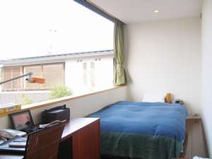 こぢんまりした小さなお部屋。お一人でもどうぞ。