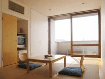 ベランダから港が望めます。