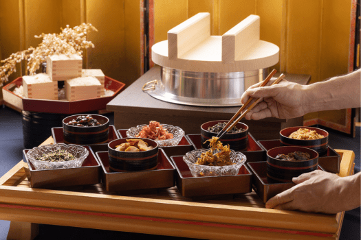 【ご朝食】ご飯のお供にも「地元らしさ」を取り入れました。こだわりの一品をぜひご賞味ください。