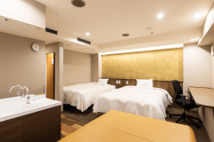 【マルチルームツイン】2名様～3名様でのご滞在にぴったり！多目的ソファ有！