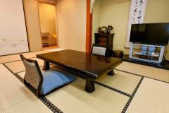 【禁煙】源泉かけ流し半露天風呂付特別室10畳（2～5名部屋）